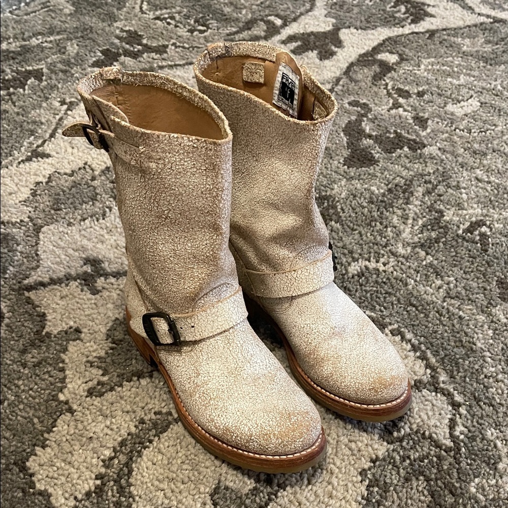 Frye Veronica White Cream Crackle Distressed Leather 8 B